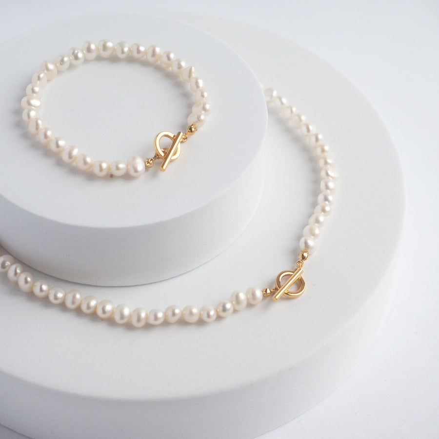 Pulsera Perlas & Broche